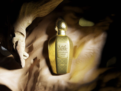 Arabian Crest Dubai Jind Eau de Parfum Flasche mit goldener Verpackung und arabischen Mustern auf dem Etikett