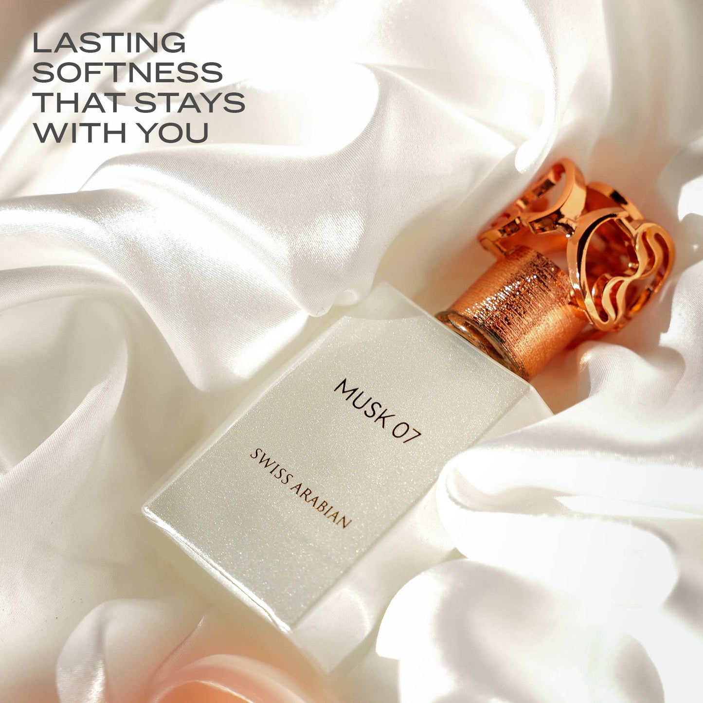 SWISS ARABIAN Musk 07 Eau de Parfum Flasche mit goldener Kappe und eleganter Verpackung, Parfüm für Damen und Herren